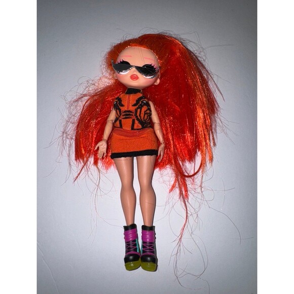 LOL Surprise Dance Major OMG Lady Fashion Doll With Glasses - Picture 1 of 6